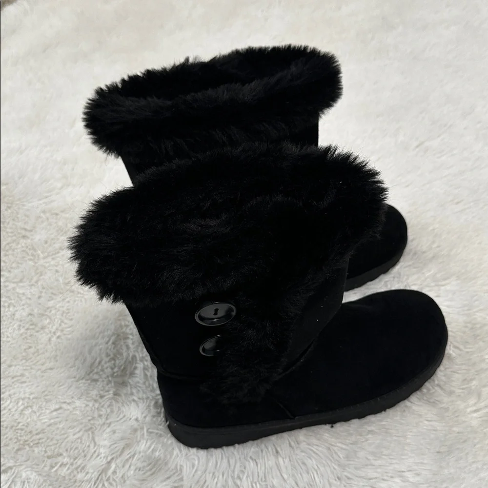 😊 Faux Suede Faux Fur Lined Boot